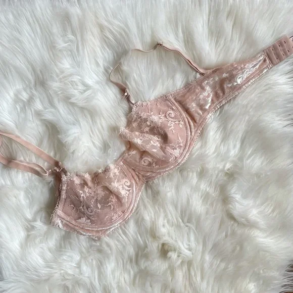 Velour Victoria’s Secret Bra - Picture 9 of 9